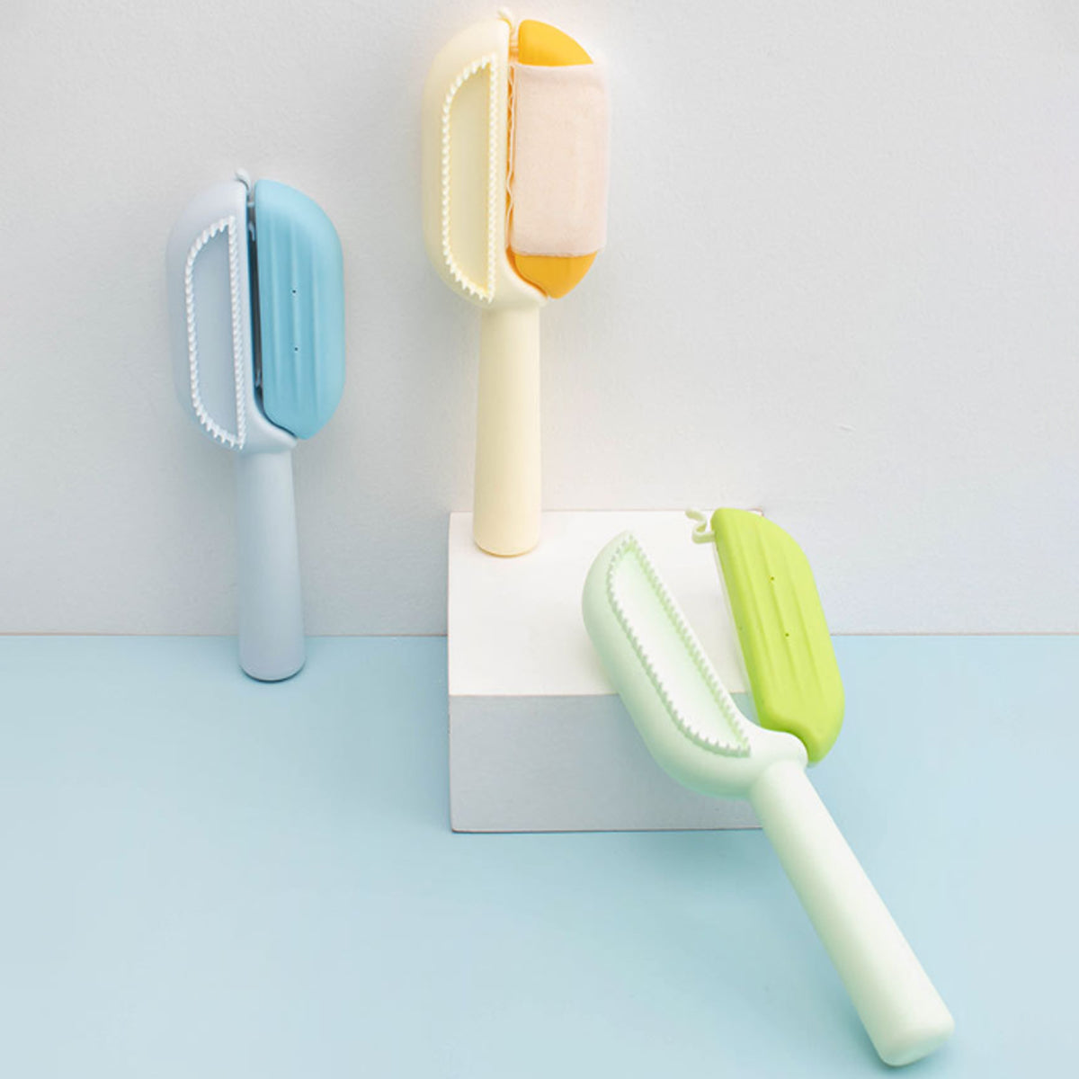 Pet Comb With Water Tank Cleaning Comb